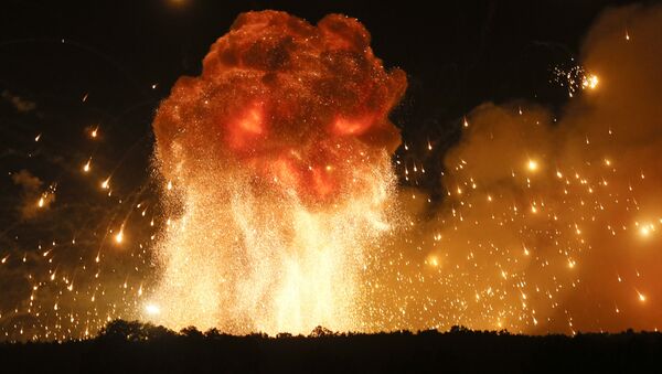 Експлозија у складишту муниције у војној бази Калиновка у Украјини - Sputnik Србија