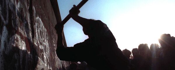 Rušenje Berlinskog zida 12. novembra 1989. - Sputnik Srbija
