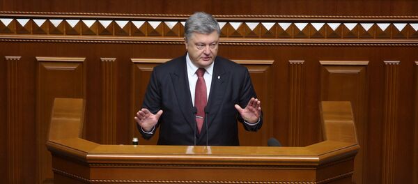 Председник Украјине Петро Порошенко обраћа се посланицима Врховне раде Председник Украјине Петро Порошенко обраћа се посланицима Врховне раде - Sputnik Србија