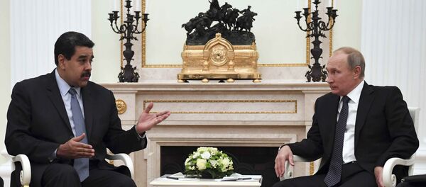 Predsednici Venecuele i Rusije Nikolas Maduro i Vladimir Putin na sastanku u Kremlju - Sputnik Srbija