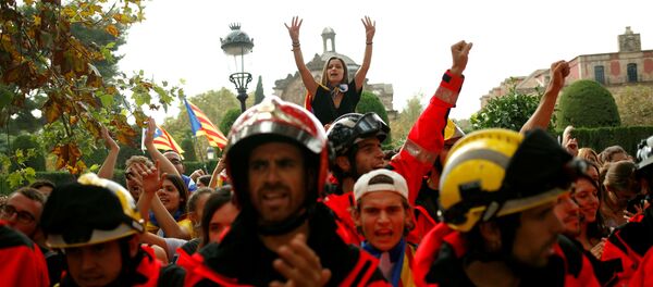 Vatrogasci i studenti na ulicama Barselonu Vatrogasci i studenti na ulicama Barselonu - Sputnik Srbija