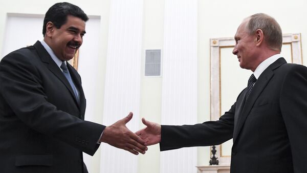 Председници Венецуеле и Русије Николас Мадуро и Владимир Путин на састанку у Москви - Sputnik Србија