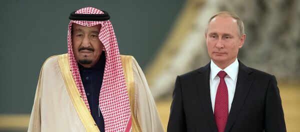Predsednik Rusije Vladimir Putin i saudijski kralj Salman ibn Abdel Aziz Saud - Sputnik Srbija