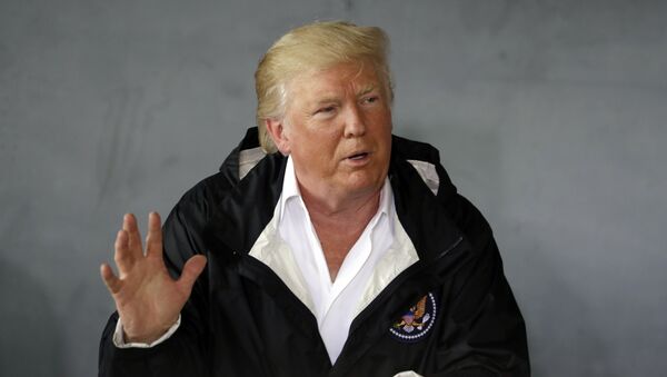 Predsednik SAD Donald Tramp govori u vojnoj bazi u San Huanu u Portoriku - Sputnik Srbija
