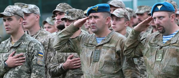 Военнослужащие армии Украины на церемонии открытия военных учений Rapid Trident-2017 на Яворовском полигоне в Львовской области - Sputnik Србија