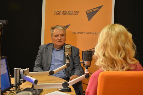 Срећко Ђукић током гостовања у студију Спутњика Срећко Ђукић током гостовања у студију Спутњика - Sputnik Србија