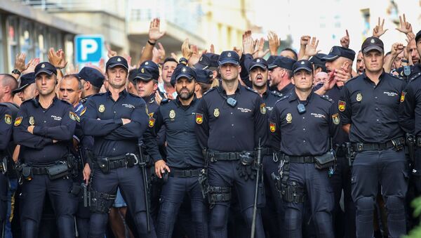 Шпанска национална полиција - Sputnik Србија