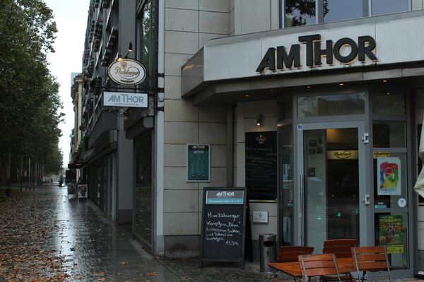 Пивница „Ам Тор“ у главној улици у Дрездену. - Sputnik Србија