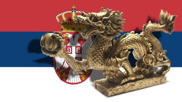 Kineski zmaj i zastava Srbije - Sputnik Srbija