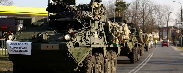 Конвој оклопних возила НАТО војске иде из Немачке у Пољску - Sputnik Србија