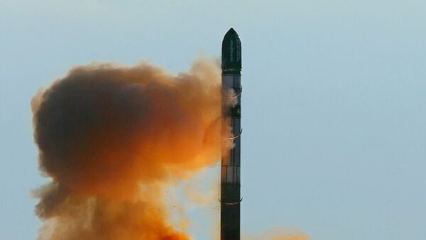 Запуск российской ракеты РС-20 - Sputnik Србија