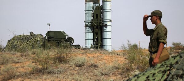 Припрема за паљбу противваздушних система С-400 Тријумф на полигону у Астраханској области - Sputnik Србија