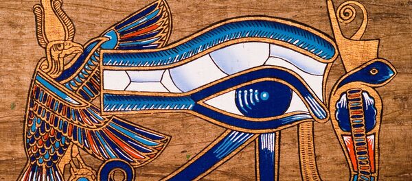 Око бога Гора на египетском папирусу - Sputnik Србија