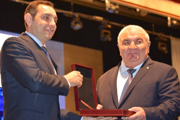 Генерални секретар ОДКБ Јуриј Хачатуров и министар одбране Србије Александар Вулин - Sputnik Србија