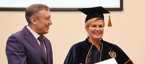 Колинда Грабар Китаровић докторирала у Русији Колинда Грабар Китаровић докторирала у Русији - Sputnik Србија