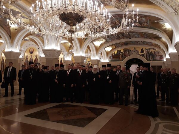 Александар Вулин, Александар Чепурин, Сергеј Шојгу и Патријарх Иринеј у Храму Светог Саве Александар Вулин, Александар Чепурин, Сергеј Шојгу и Патријарх Иринеј у Храму Светог Саве - Sputnik Србија