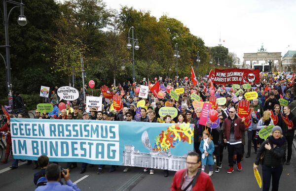 Демонстрације у Берлину против АфД-а Демонстрације у Берлину против АфД-а - Sputnik Србија