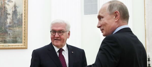 Председници Немачке и Русије, Франк-Валтер Штајнмајер и Владимир Путин током састанка у Кремљу Председници Немачке и Русије, Франк-Валтер Штајнмајер и Владимир Путин током састанка у Кремљу - Sputnik Србија