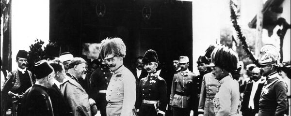 Autrougarski nadvojvoda Franc Ferdinand uoči atentata u sarajevu 28. juna 1914. Autrougarski nadvojvoda Franc Ferdinand uoči atentata u sarajevu 28. juna 1914. - Sputnik Srbija
