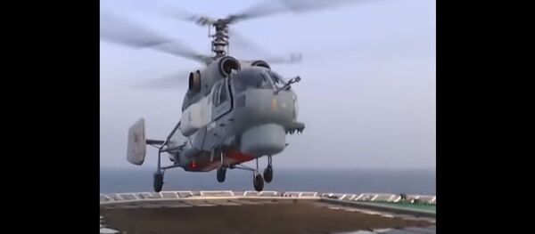 Слетање хеликоптера Ка-27 на палубу ледоломца - Sputnik Србија