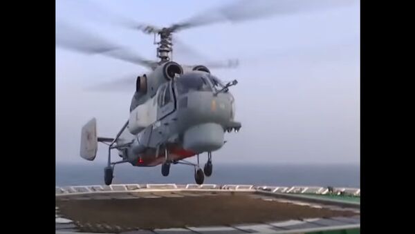 Слетање хеликоптера Ка-27 на палубу ледоломца - Sputnik Србија