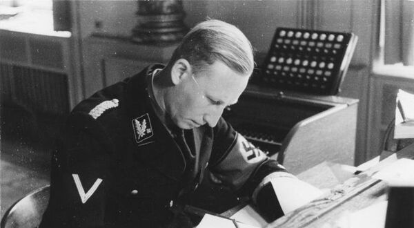 Rajnard Hajdrihšef šef bavarske policije i SD u Minhenu 1934. - Sputnik Srbija