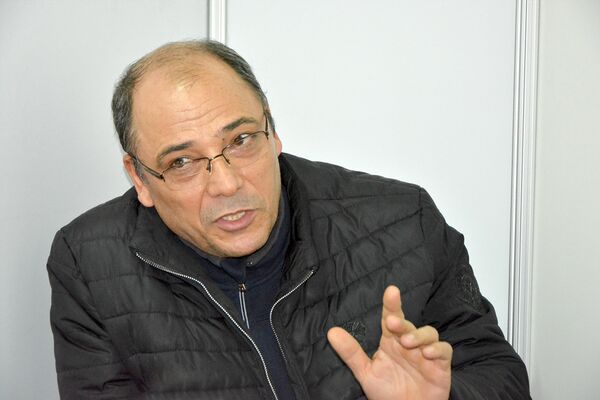 Iranski pisac Mohamad Reza Bajrami - Sputnik Srbija