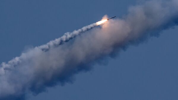 Lansiranje krstareće rakete kalibr na teroriste u Siriji - Sputnik Srbija