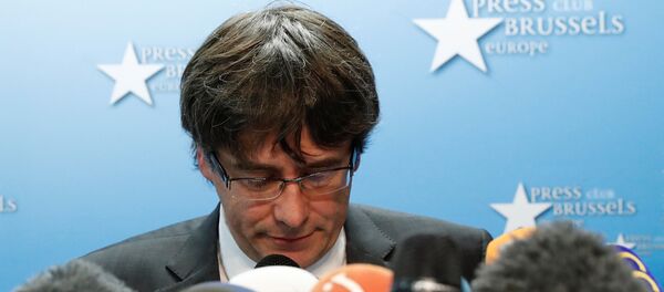 Smenjeni katalonski lider Karles Pudždemon na konferenciji za medije u Briselu - Sputnik Srbija