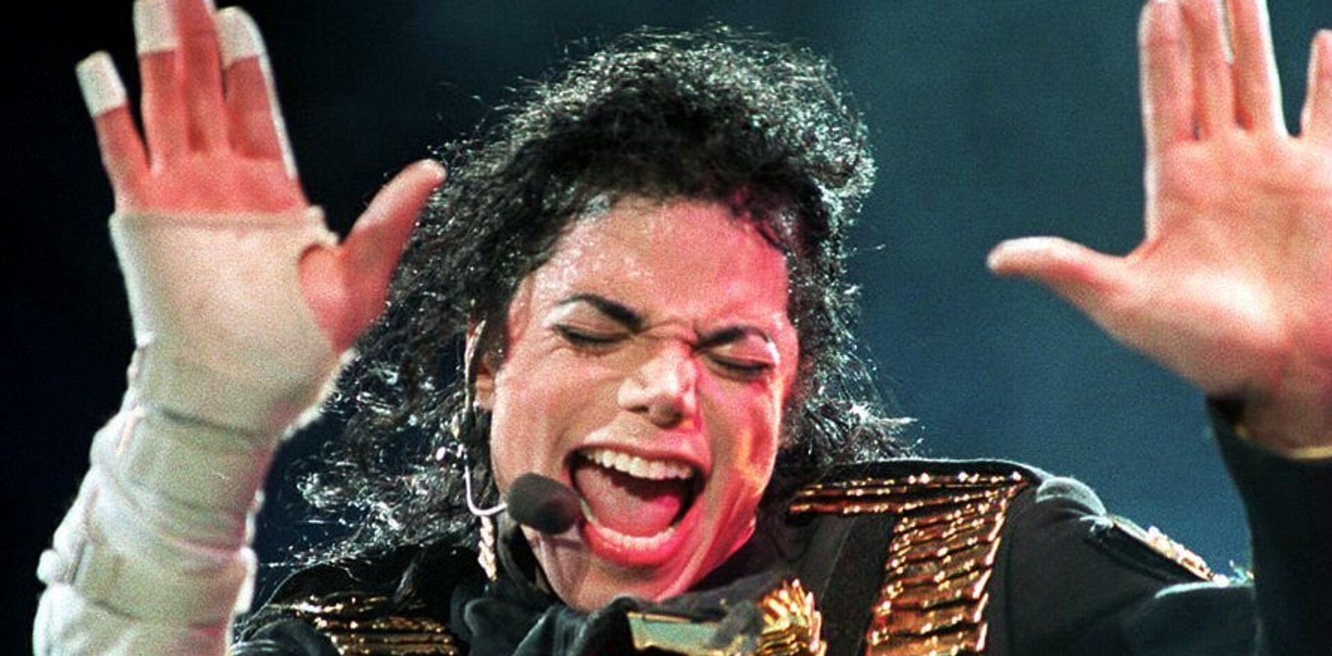 Певач Мајкл Џексон током концерта у Сингапуру 1993. - Sputnik Србија, 1920, 31.10.2017