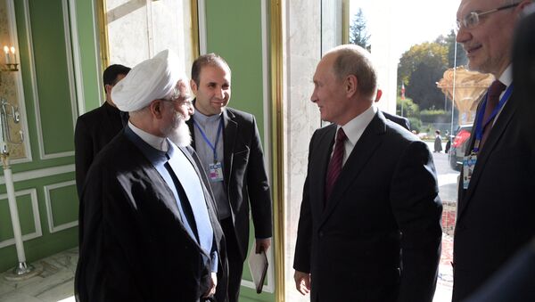 Predsednik Rusije Vladimir Putin i predsednik Irana Hasan Rohani u Teheranu - Sputnik Srbija