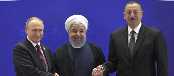 Председници Русије, Ирана и Азербејџана, Владимир Путин, Хасан Рохани и Илхам Алијев након састанка у Техерану - Sputnik Србија
