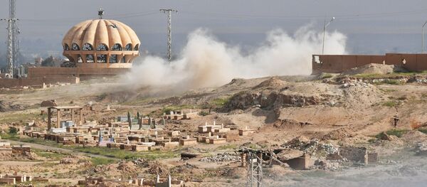 Teroristi DAEŠ-a granatiraju položaje Republičke garde Sirije u predgrađu Dejr el Zora - Sputnik Srbija