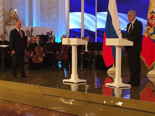 Orden prijateljstva dodeljuje se stranim državljanima za posebne zasluge u jačanju mira, prijateljstva... Orden prijateljstva dodeljuje se stranim državljanima za posebne zasluge u jačanju mira, prijateljstva... - Sputnik Srbija