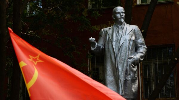 Споменик Владимиру Лењину у Владивостоку - Sputnik Србија