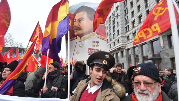 Marš komunista ulicama Moskve - Sputnik Srbija