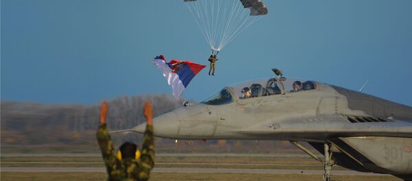 Mig-29 na aerodromu u Batajnici Mig-29 na aerodromu u Batajnici - Sputnik Srbija