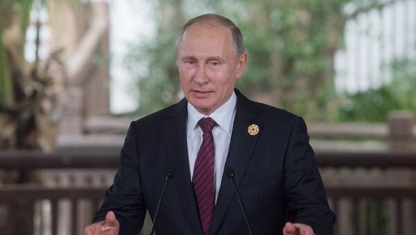 Predsednik Rusije Vladimir Putin na samitu APEK-a u Vijetnamu - Sputnik Srbija