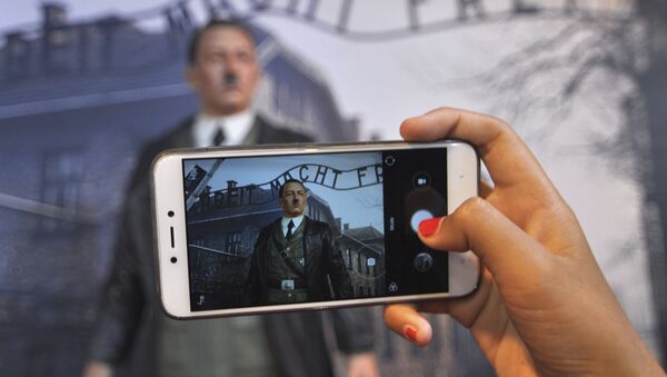 Selfi s Hitlerom u Indoneziji - Sputnik Srbija