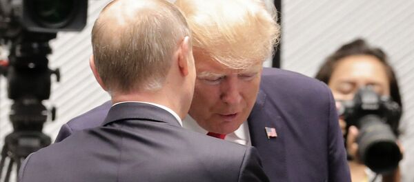 Владимир Путин и Доналд Трамп на АПЕК - Sputnik Србија