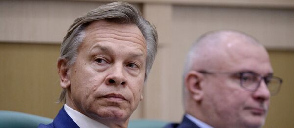 Član Saveta Federacije Rusije Aleksej Puškov na zasedanju parlamenta Član Saveta Federacije Rusije Aleksej Puškov na zasedanju parlamenta - Sputnik Srbija