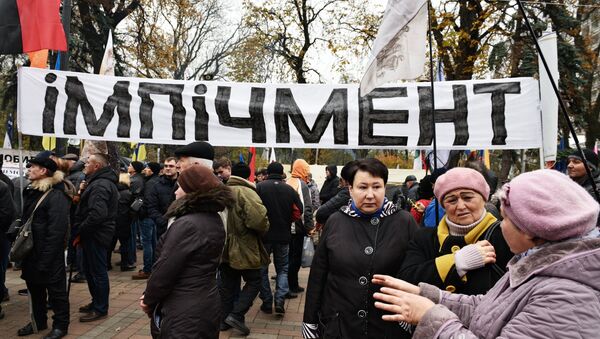 Učesnici mitinga ispred zgrade Vrhovne rade u Kijevu - Sputnik Srbija