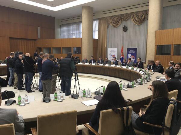 Други округли сто у оквиру унутрашњег дијалога о Косову и Метохији - Sputnik Србија