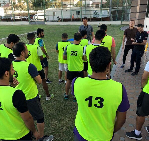 Кондиција је у овом послу јако важна, зато полицајци вежбају и на изузетно високим температурама. - Sputnik Србија