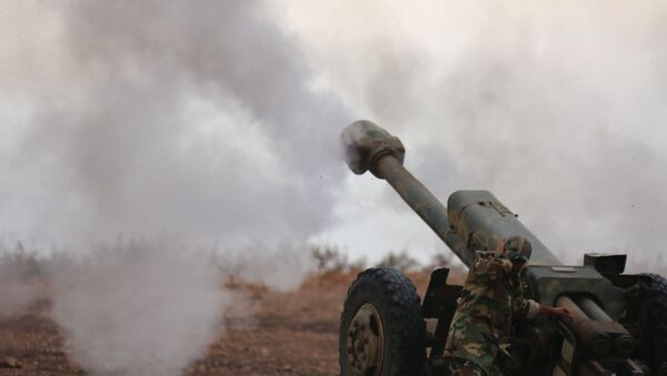 Artiljerijska vatra iz haubica u sirijskoj provinciji Hama - Sputnik Srbija