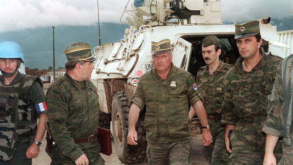 Ratko Mladić u vreme rata u BiH - Sputnik Srbija