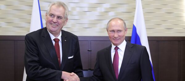 Miloš Zeman i Vladimir Putin Miloš Zeman i Vladimir Putin - Sputnik Srbija