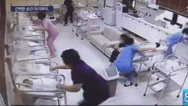 Reakcija babica u porodilištu tokom zemljotresa - Sputnik Srbija