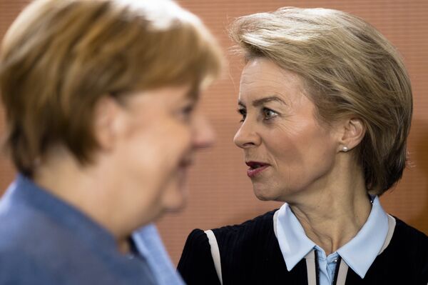 Докторка из племићке породице: Ко је Урсула фон дер Лајен Докторка из племићке породице: Ко је Урсула фон дер Лајен - Sputnik Србија