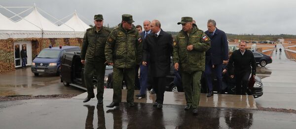 Vladimir Putin u Lenjingradskoj oblasti - Sputnik Srbija